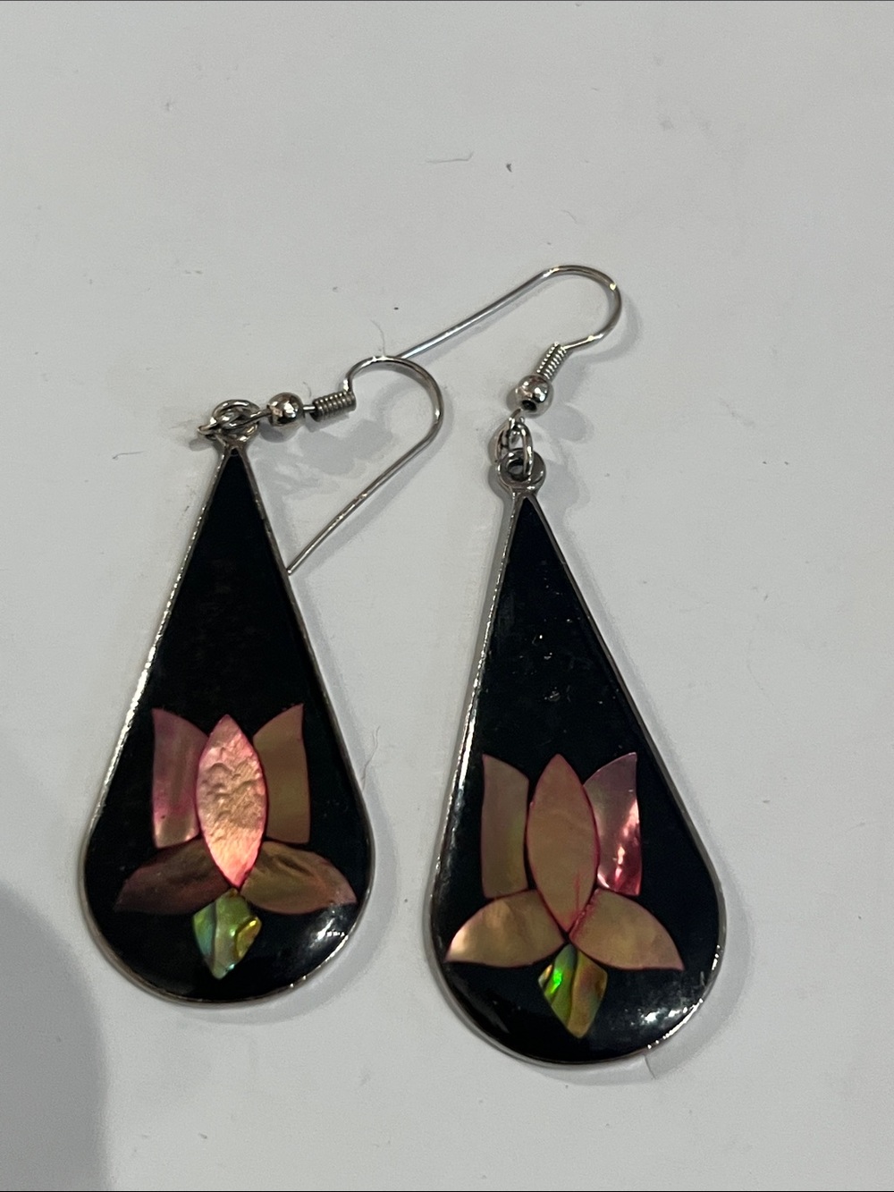 Mother of pearl black tulip drop earrings